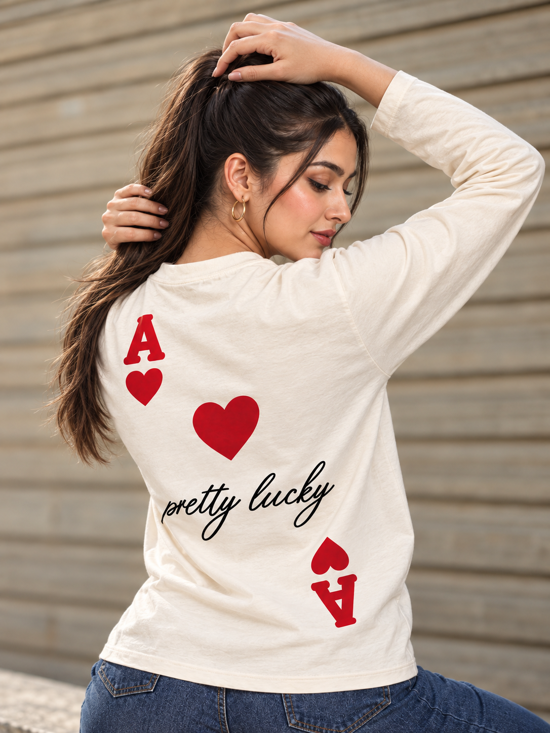 Pretty Lucky Ace Graphic Long-Sleeve T-Shirt – Cream