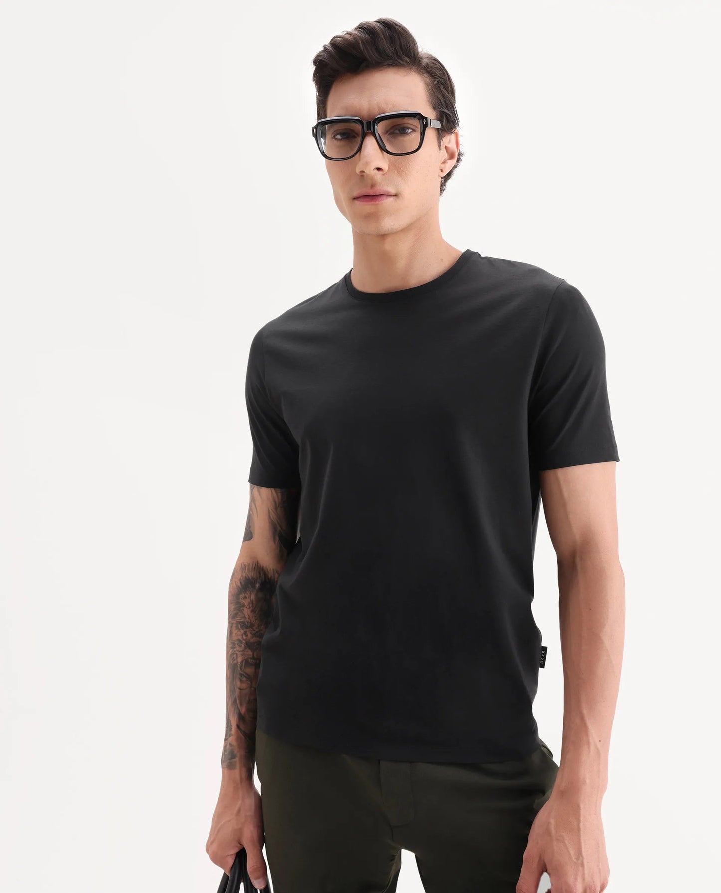 Men’s Premium Black Crew Neck T-Shirt – Regular Fit Everyday Essential