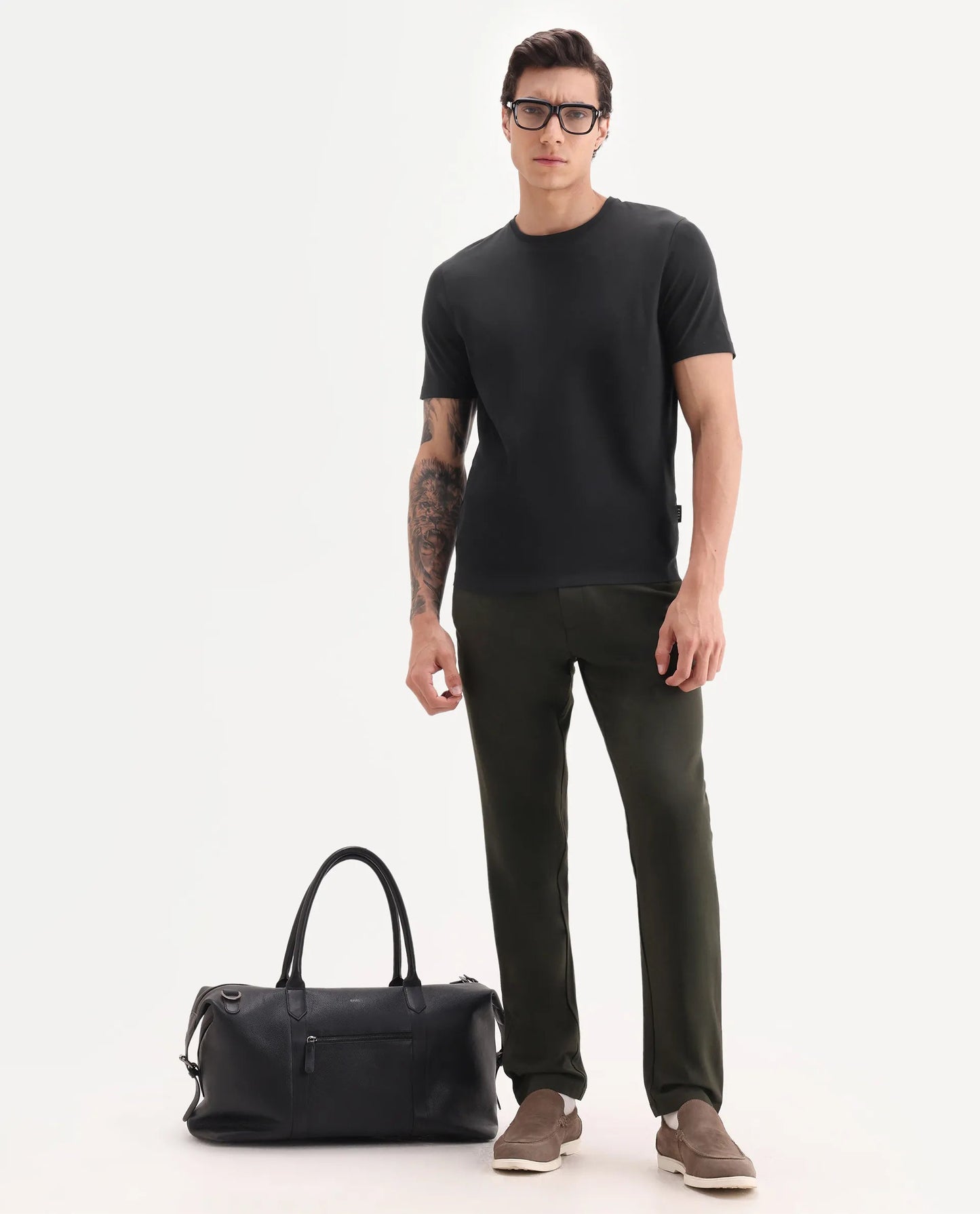 Men’s Premium Black Crew Neck T-Shirt – Regular Fit Everyday Essential