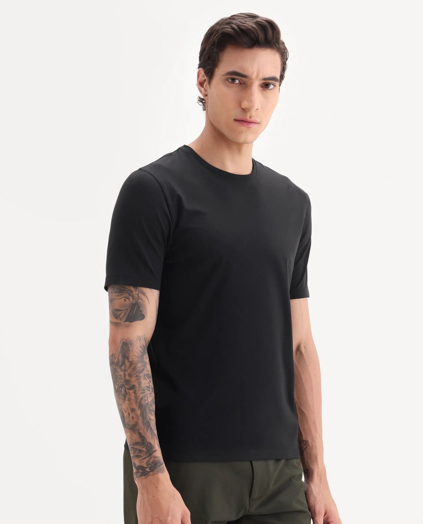 Men’s Premium Black Crew Neck T-Shirt – Regular Fit Everyday Essential