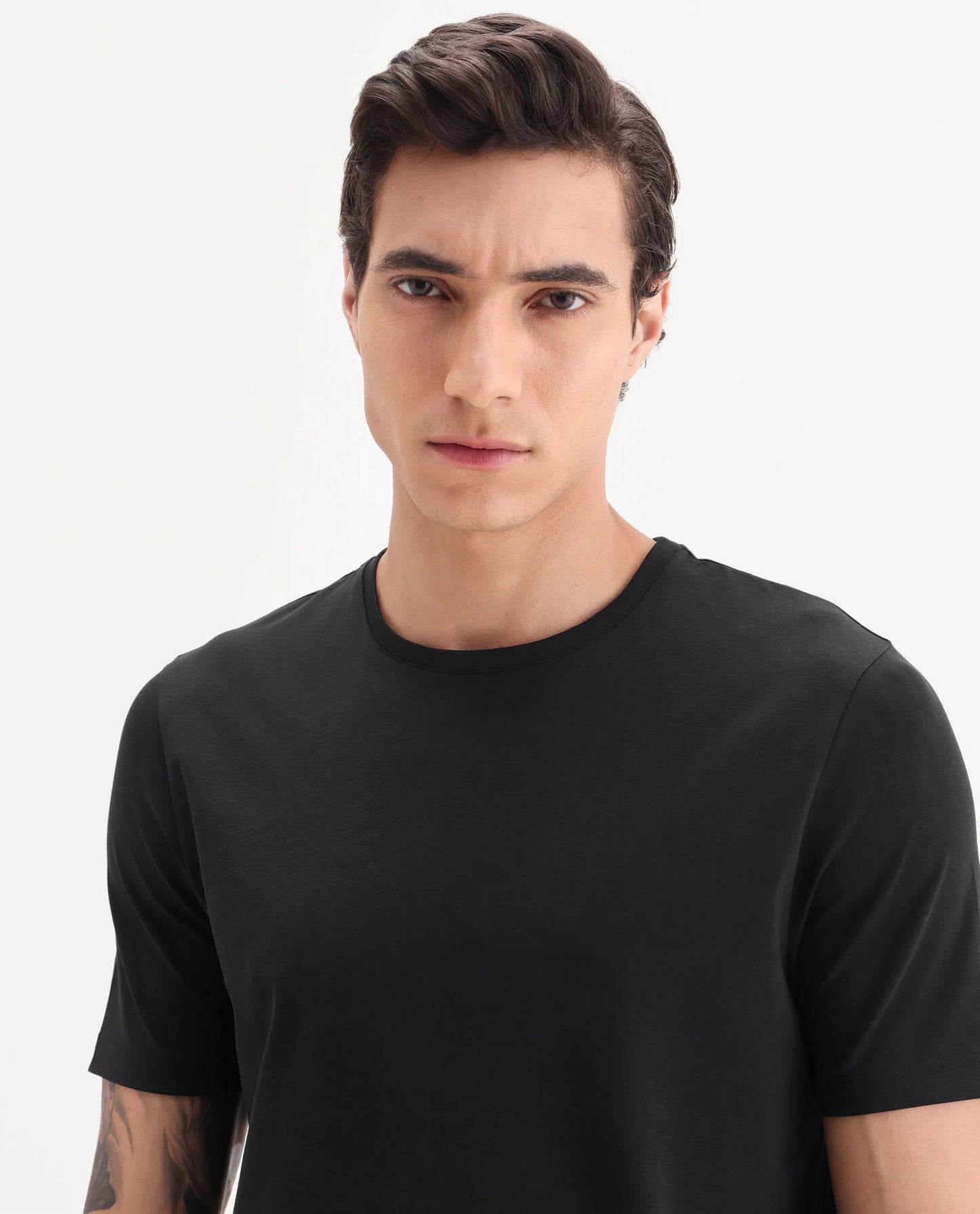 Men’s Premium Black Crew Neck T-Shirt – Regular Fit Everyday Essential